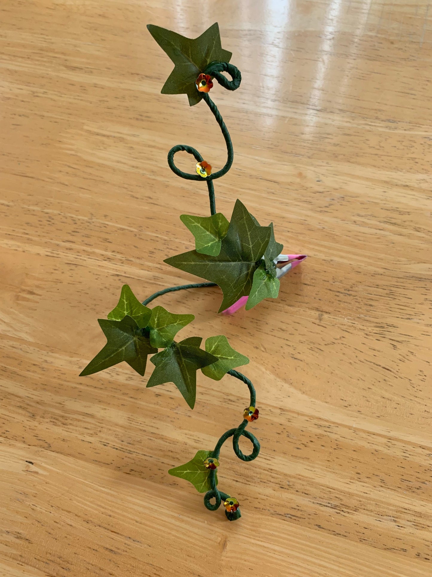 Poison Ivy bracelet , Green Ivy wristband, Woodland forest fairy Wrap, Great for Brides or Renaissance Fair!