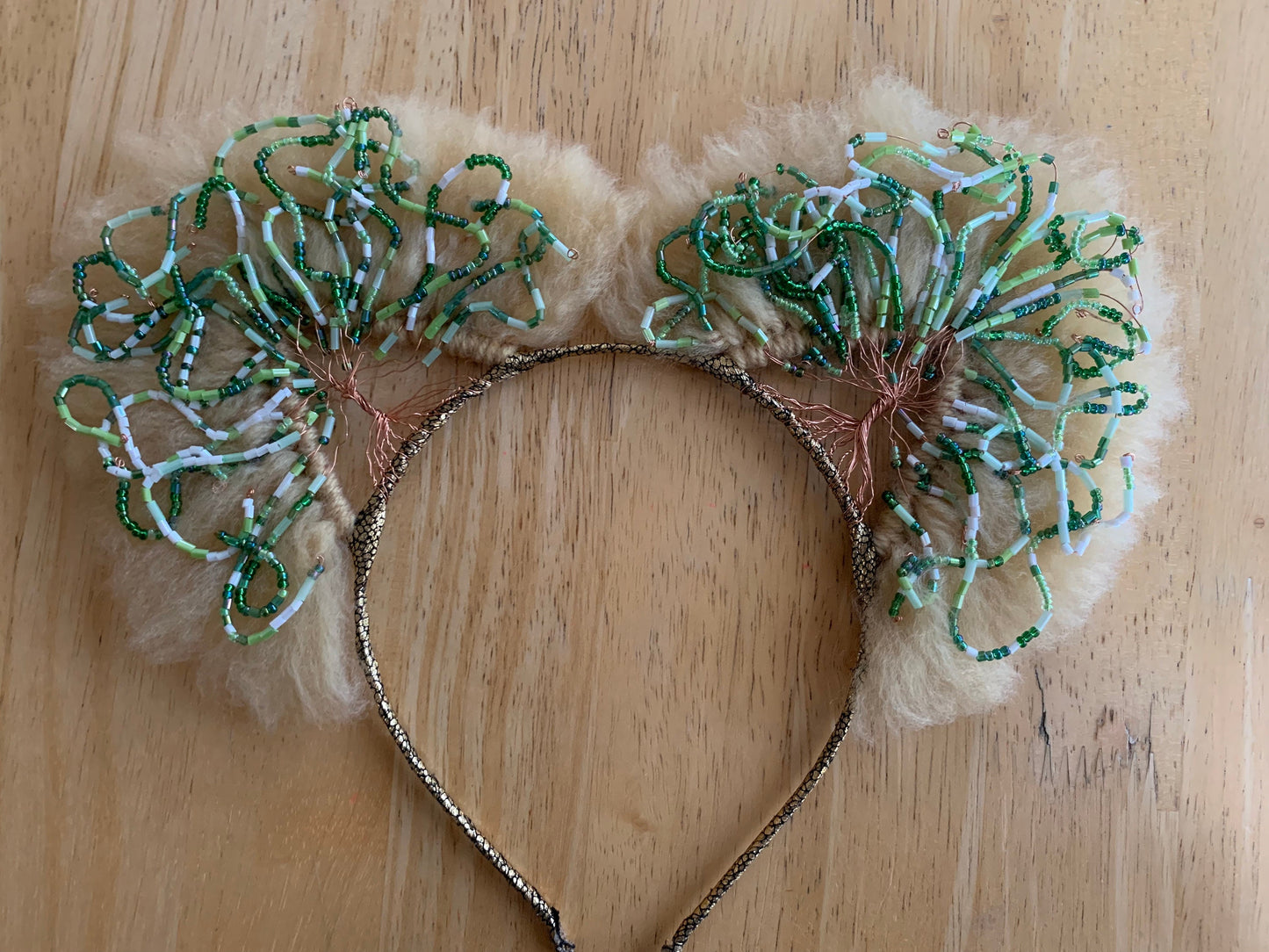 Tree of life cat ears. Wire trees in a cat ear. Wire art.