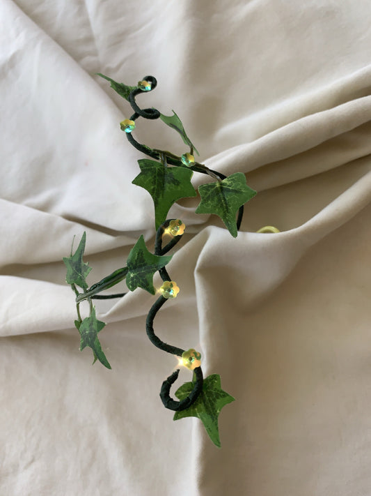 Poison Ivy cuff , Green Ivy Arm cuff, Woodland forest fairy Wrap, Great for Brides, or Renissance fair!