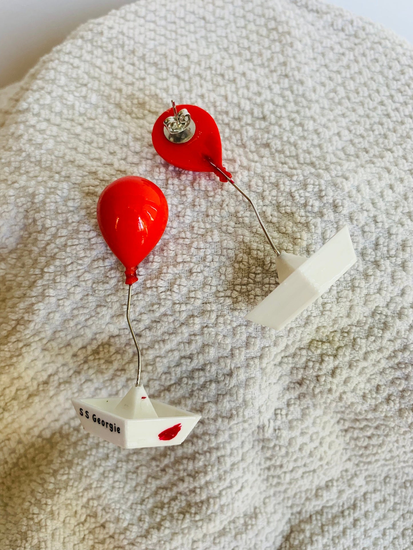 It! Pennywise earrings, Boat and Red Ballon