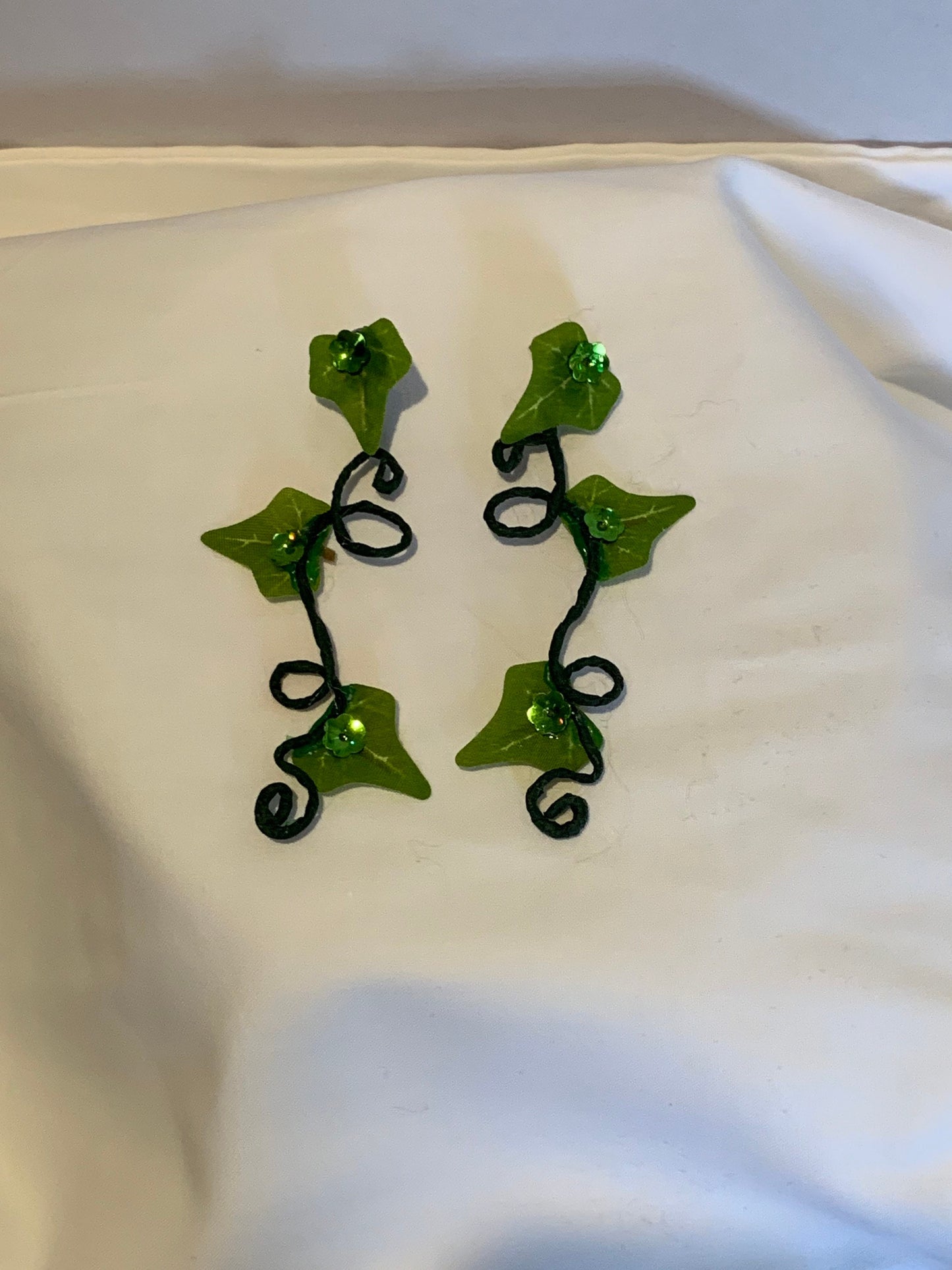 Poison Ivy earrings , Green Ivy earrings, Woodland forest fairy Wrap, Great for Brides!