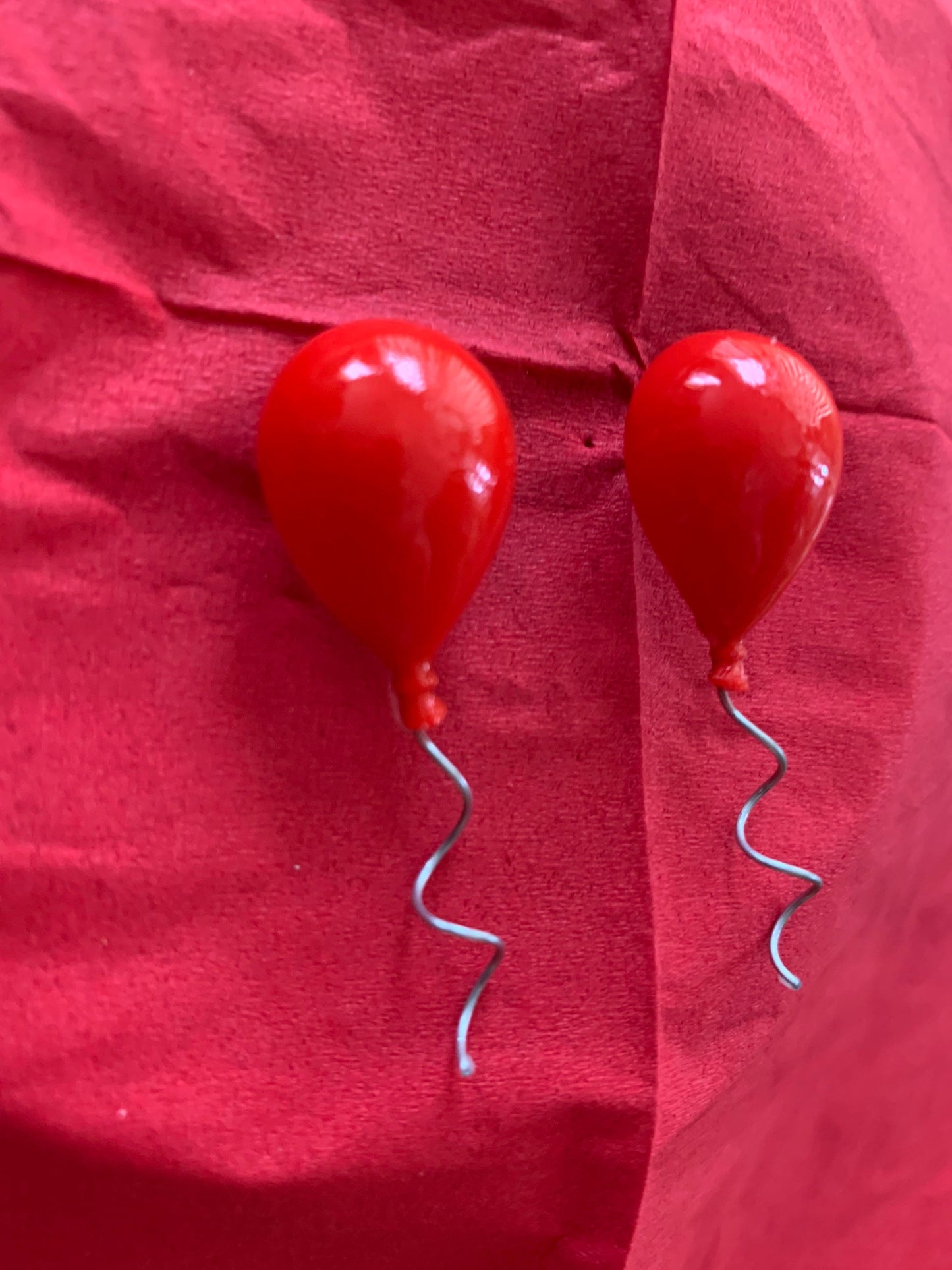 Red Ballon Earrings! It! Pennywise earrings! Wire string