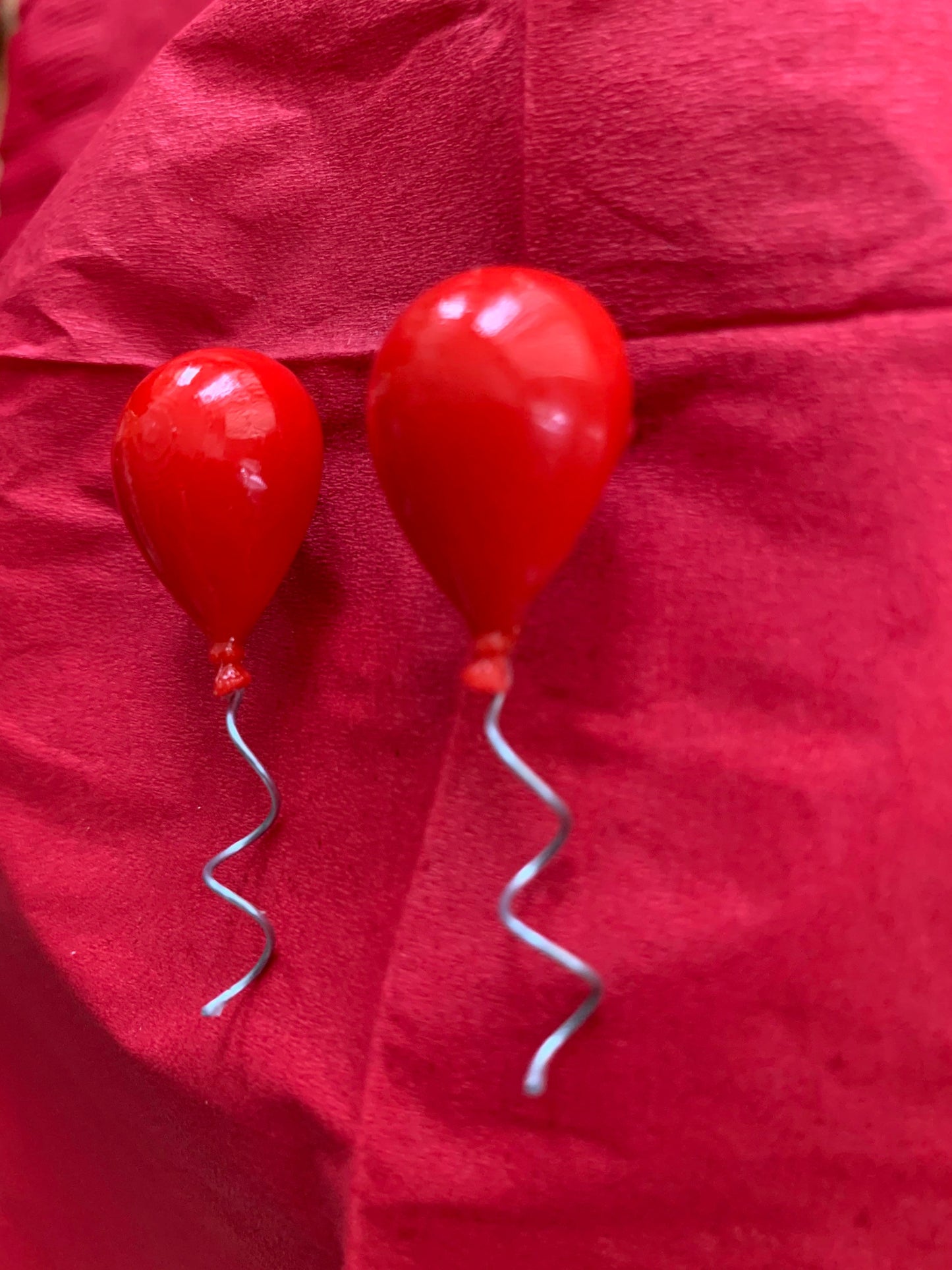 Red Ballon Earrings! It! Pennywise earrings! Wire string